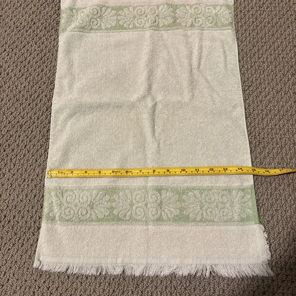 Set of Two Cannon Monticello Sculpted Fringed Light Green Hand Towels Vintage